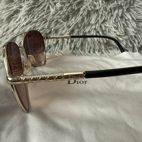 Dior Women’s Aviator Sunglasses – Case, Duster & Cloth